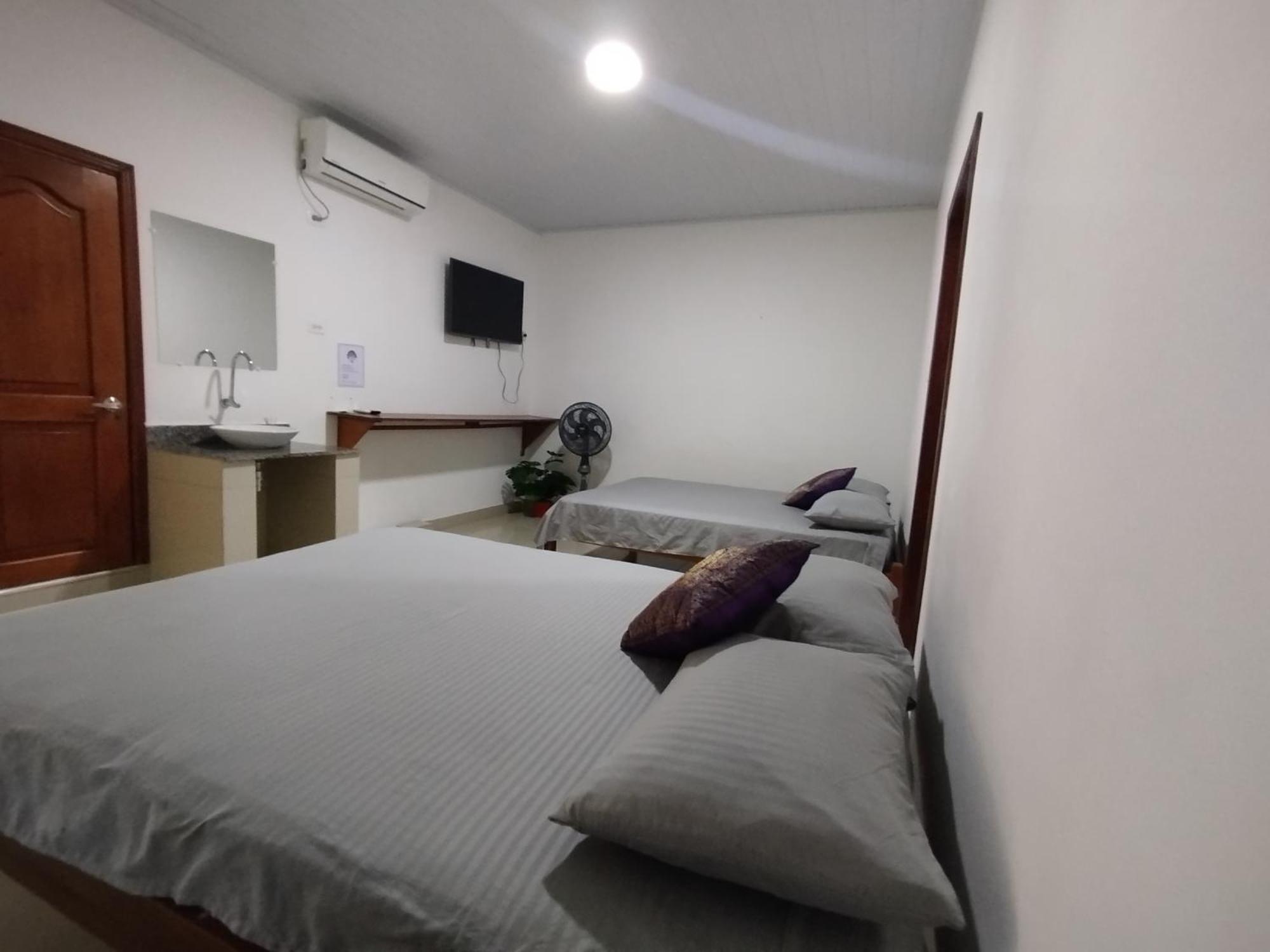 Kanaq Hotel Tours Leticia Exterior photo